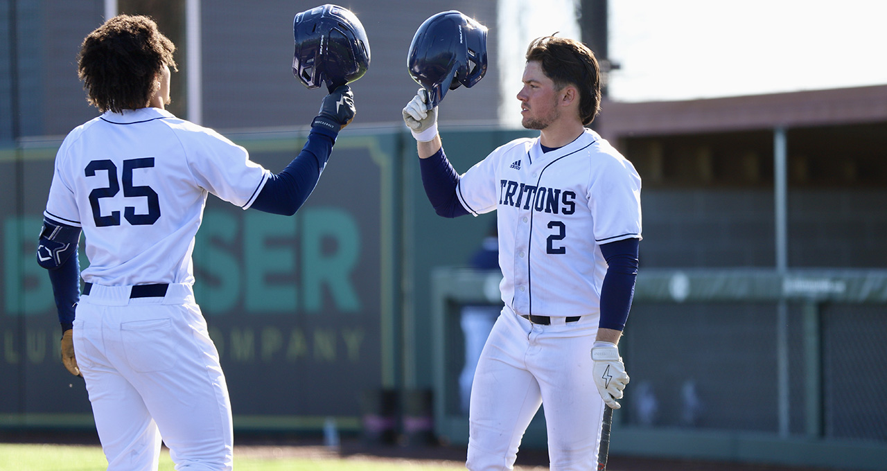 Tritons win 2 games over Iowa Lakes with a combined 46 runs