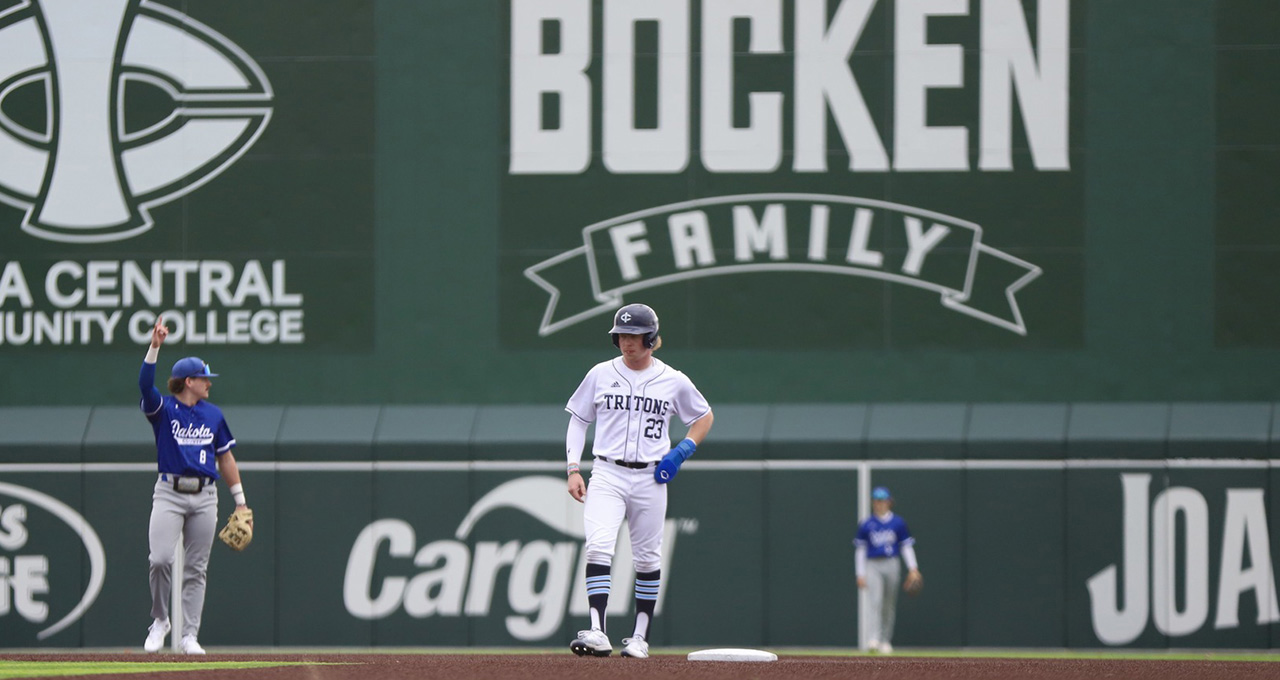 Mausser is athlete of the week in baseball 