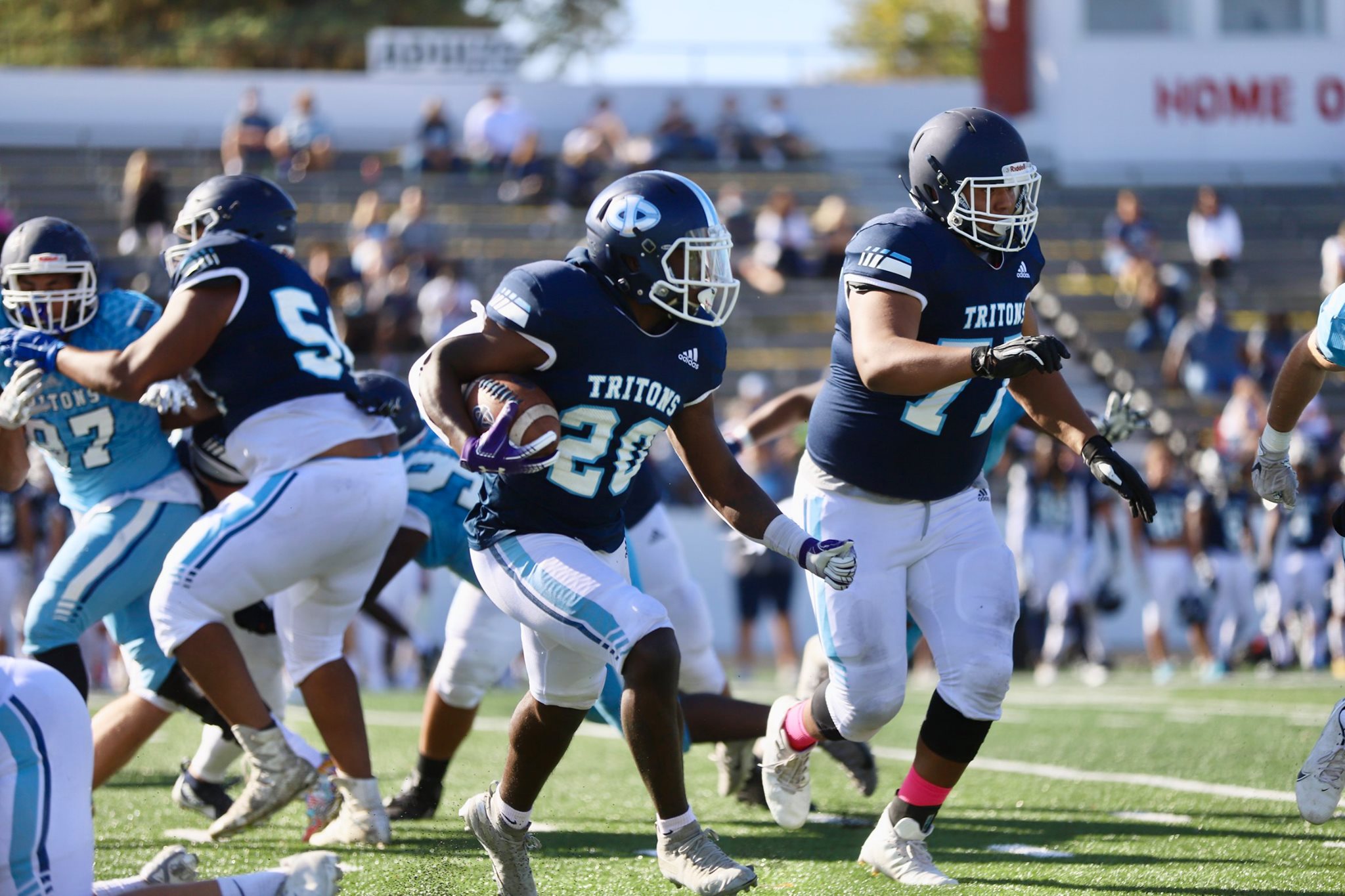Plenty of firepower, size for Iowa Central offense