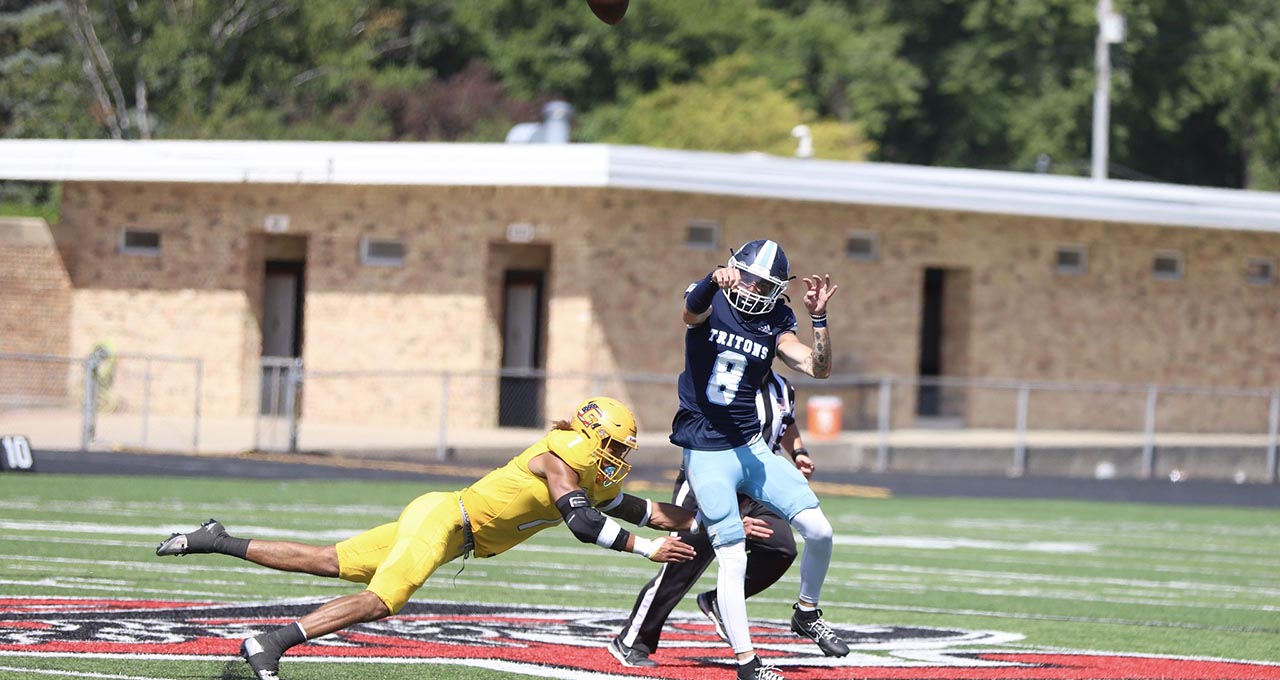 Tritons come from behind to beat No. 5 Garden City