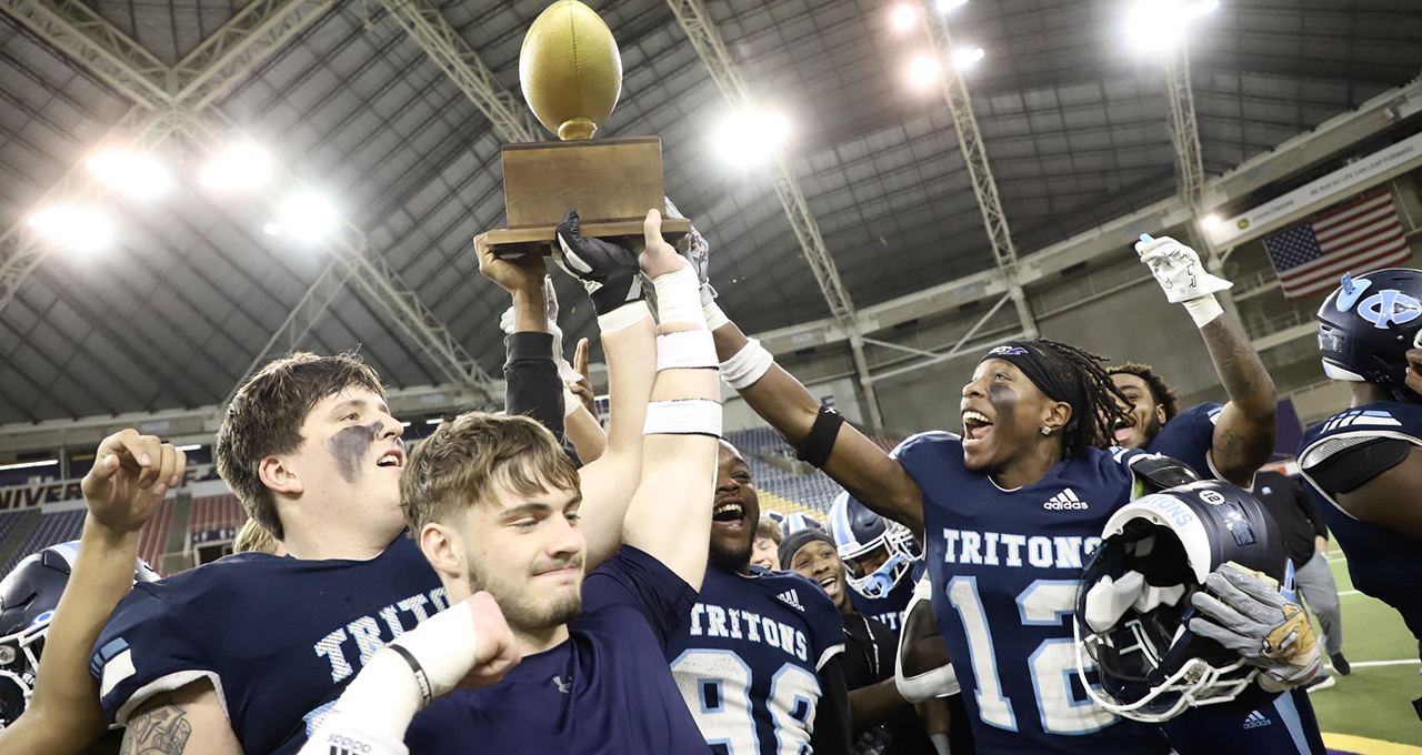 Iowa Central Tritons beat the Badgers of Snow College 44-9 in the 2023 Game One Bowl. 