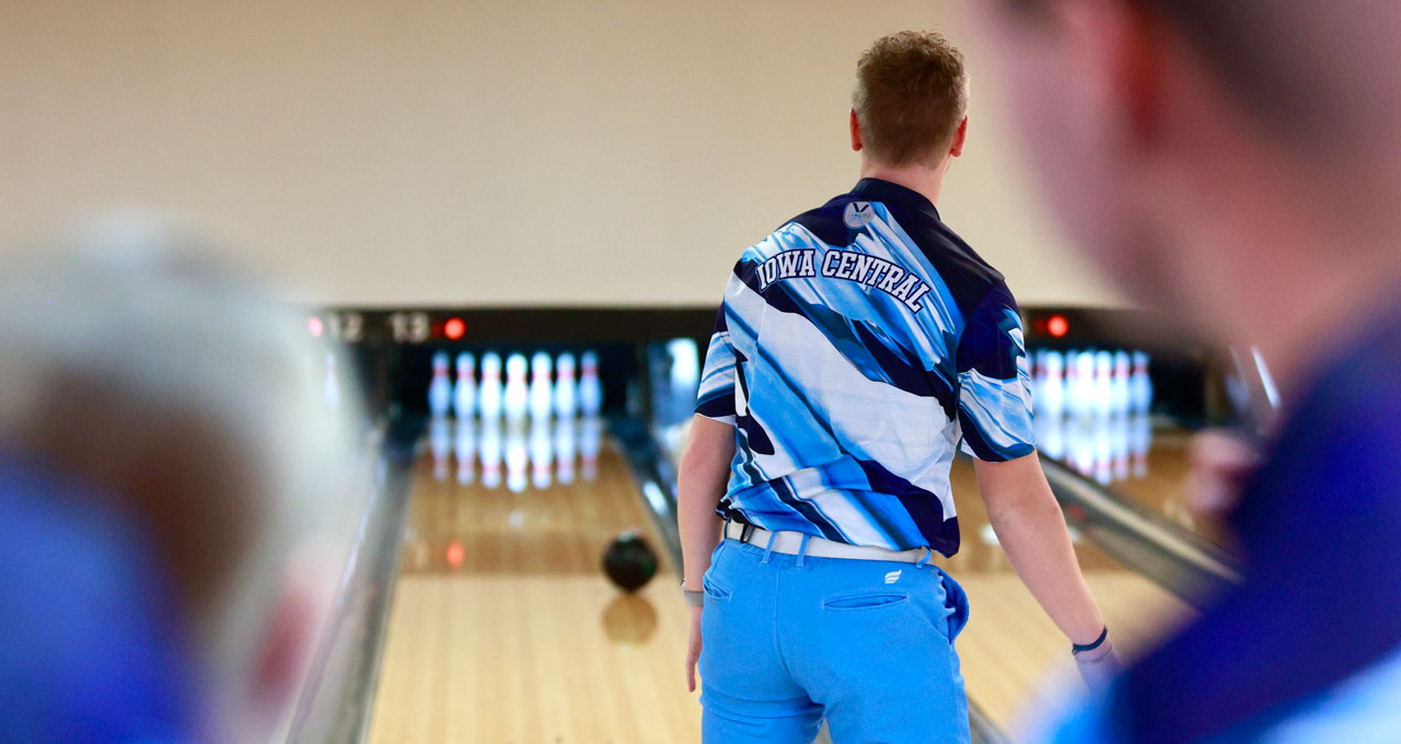 Triton Bowling Competes at the MIBC Tournament