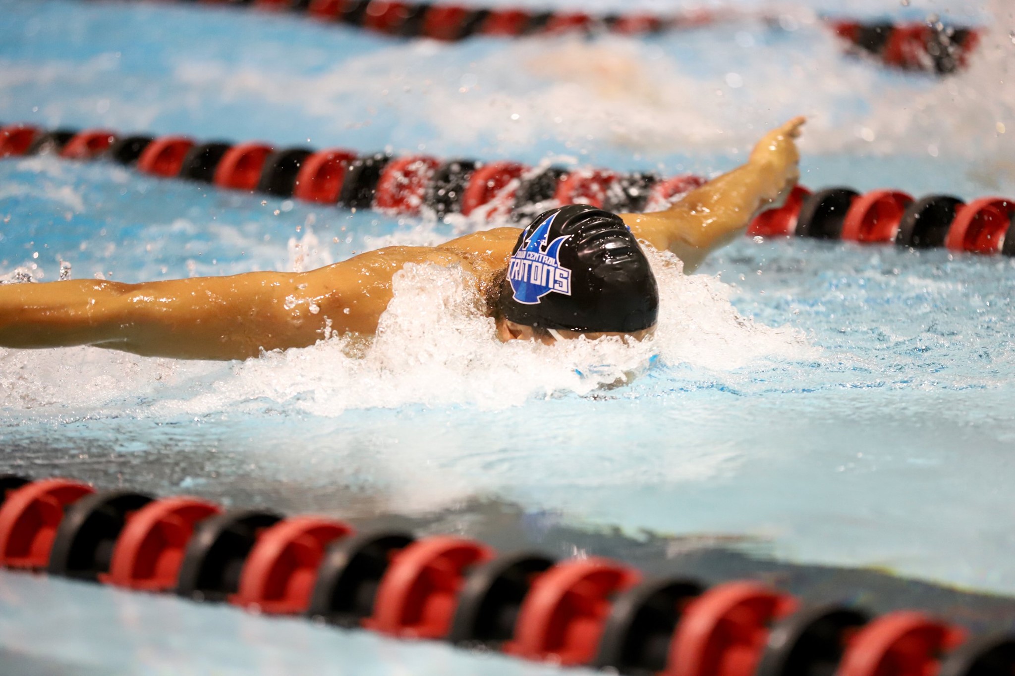 Tritons shine ahead of home meet