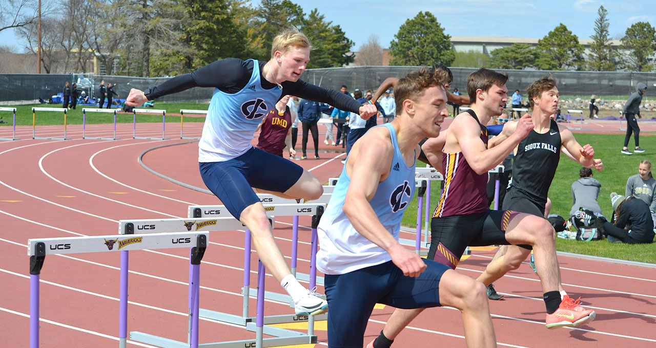 Tritons Compete at the Minnesota State Invitational
