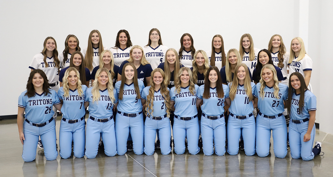 Triton Softball wins 4 in Florida 