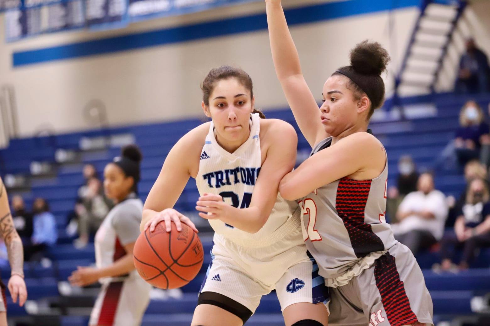 Tritons roll into regional finals