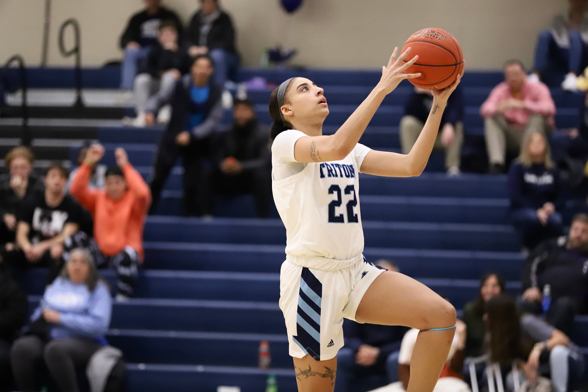 Tritons drop regular season finale