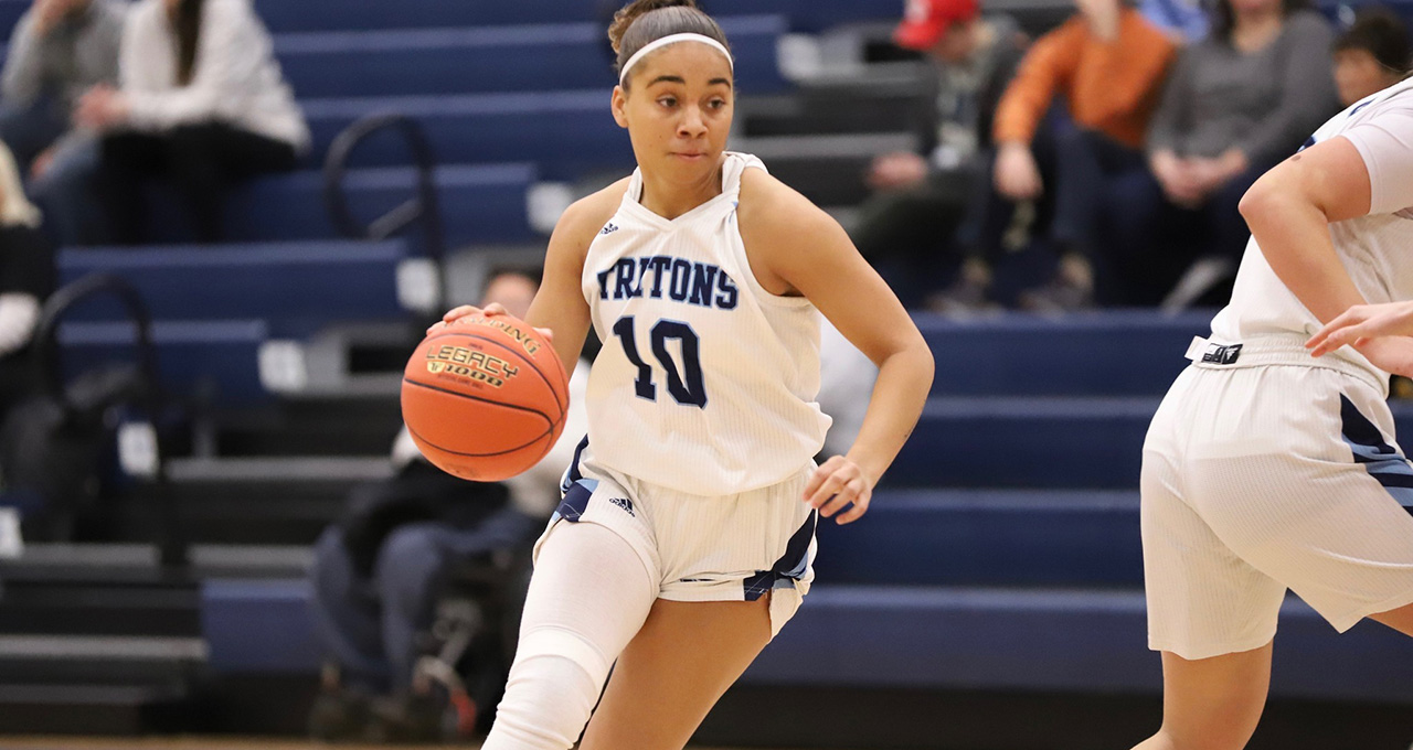 Alicia Hatlestad had 15 points for the Tritons vs. Iowa Lakes 