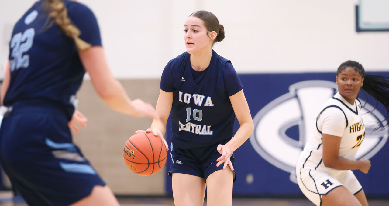 Clemente Leads Tritons at Great Western Dining Shootout