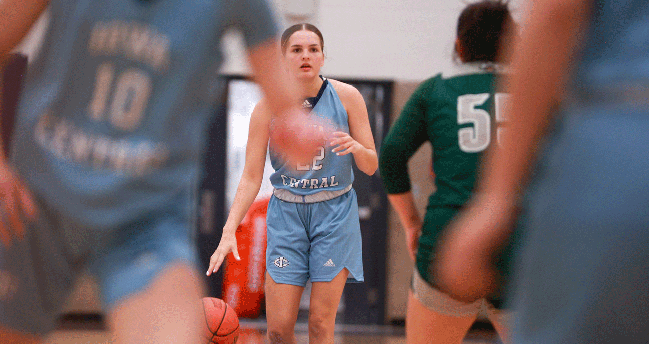 Tritons Fall to Southeast in Rare Sunday Action