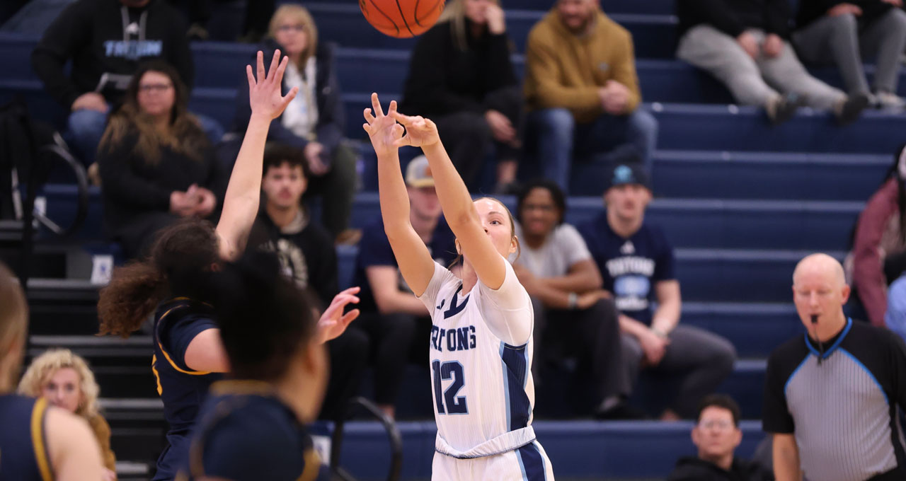 Tritons Fall to Iowa Lakes in 2OT Heartbreaker at Hodges