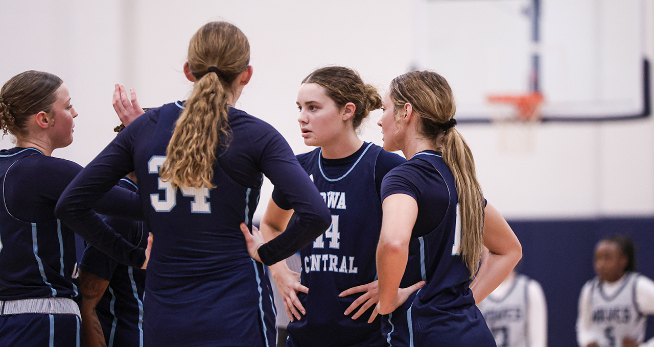 Defense Leads Triton Women to 6-1 Start