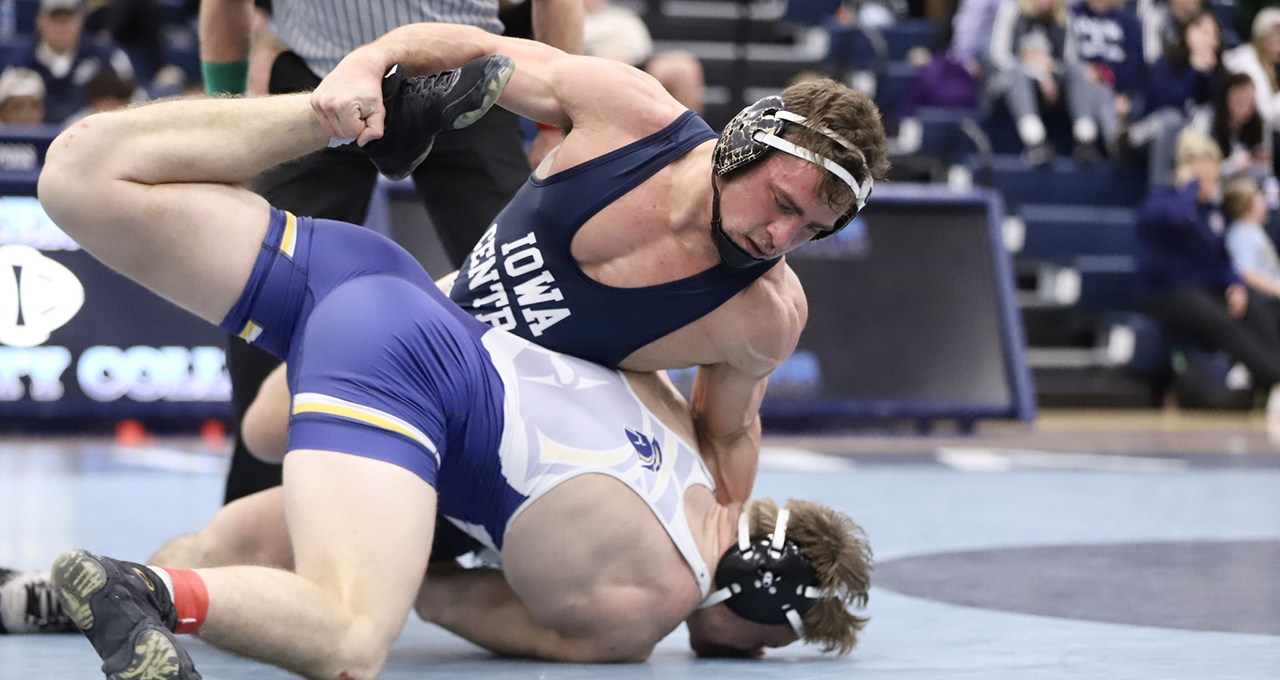 Men's wrestling won conference dual over NIACC 41-7 Wednesday Nov. 8 