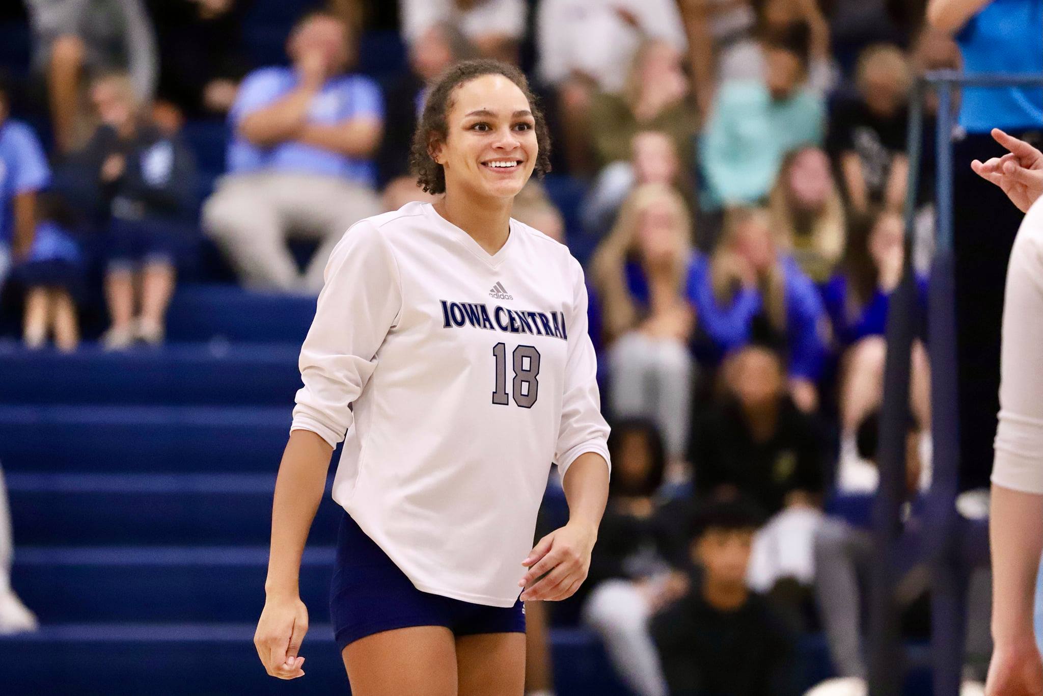 No. 1 Iowa Central survives at Hawkeye